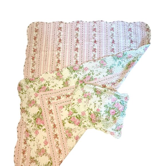 Floral Quilt Twin Full Pink Green Reversible Bedding and Pillow Sham Cottage - Picture 7 of 14